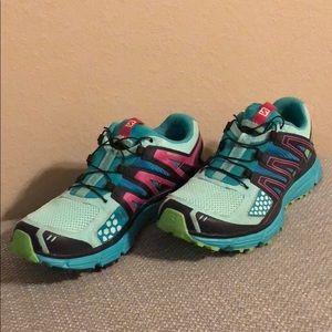 Salomon X Mission 3 - Women’s 8.5 - Multicolor